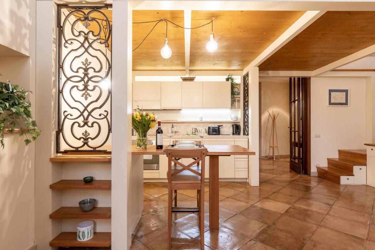 Rome As You Feel - Charming Loft Campitelli In Navona Exterior photo