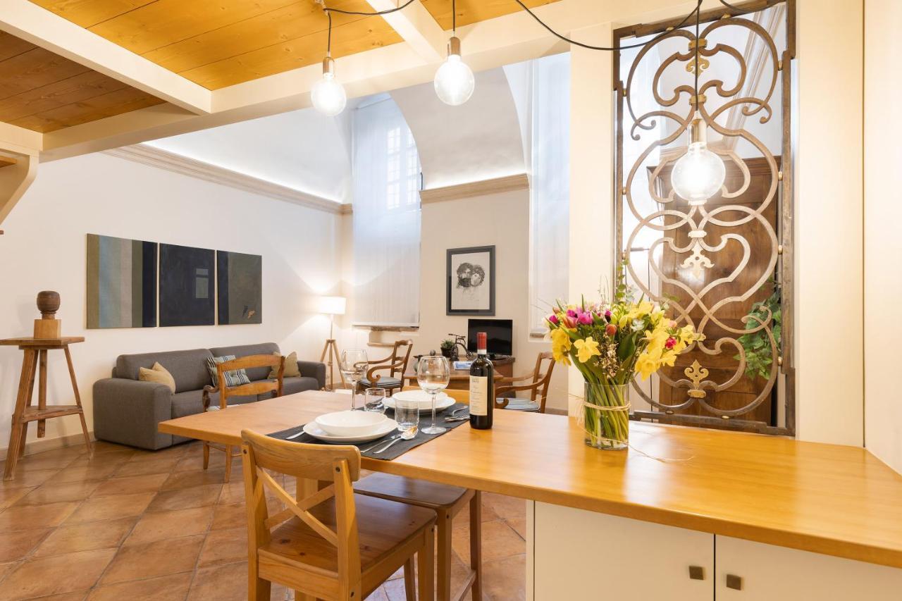 Rome As You Feel - Charming Loft Campitelli In Navona Exterior photo